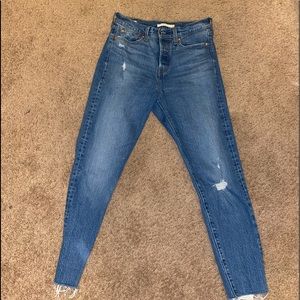 Levi's® Premium
WEDGIE FIT ANKLE WOMEN'S JEANS